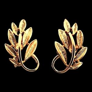 Vintage Signed Napier Clip Earrings, Textured Gold Tone Leaves